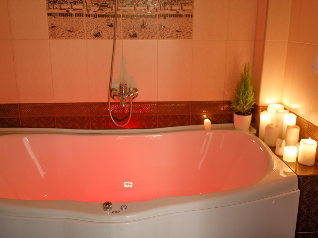 Royal Suite Apartment With Jacuzzi Szumi Kültér fotó